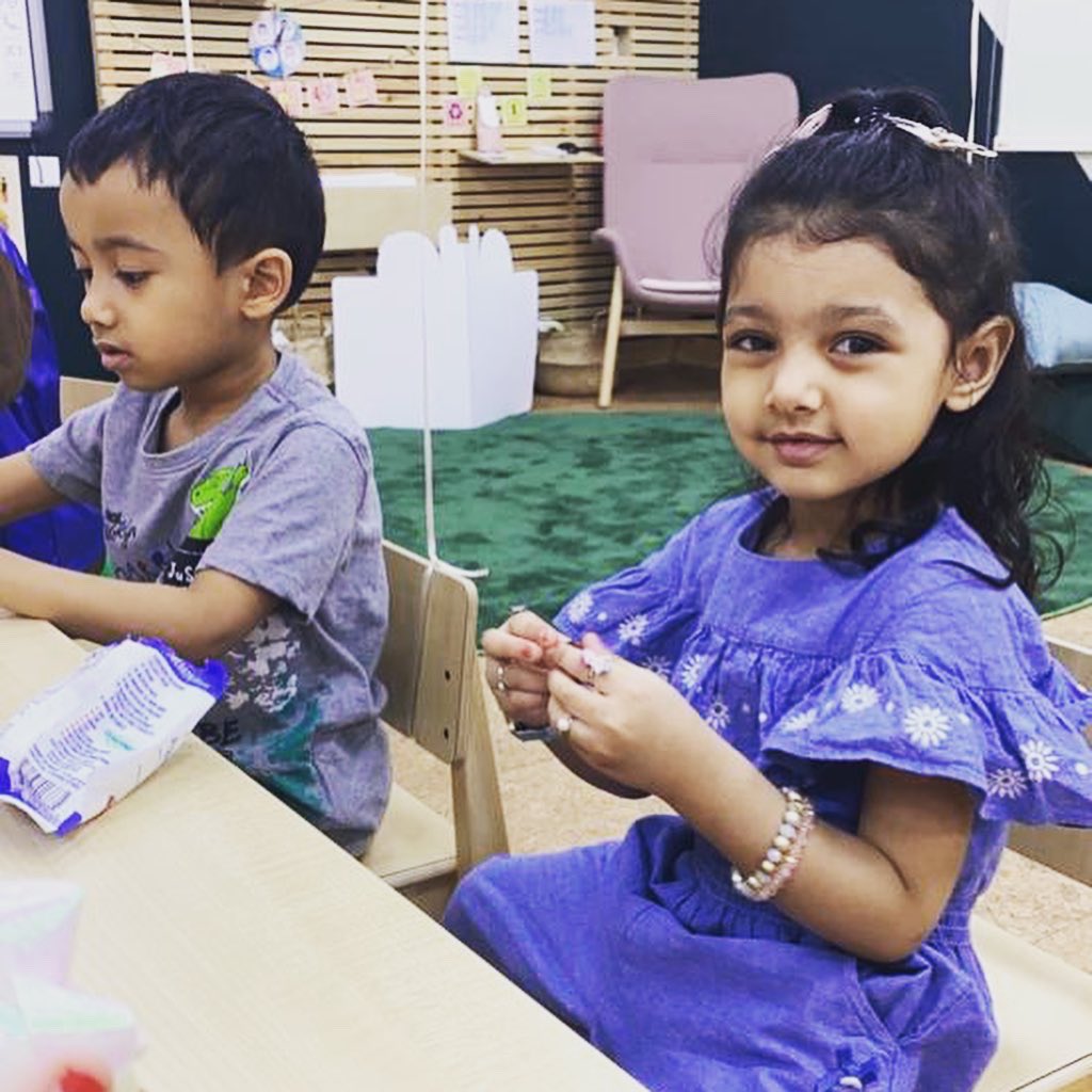 HEIMalqaNarjis's tweet photo. Happiness is seeing your children happy. ☺️ #endofyear https://t.co/iHOUXQGkBL