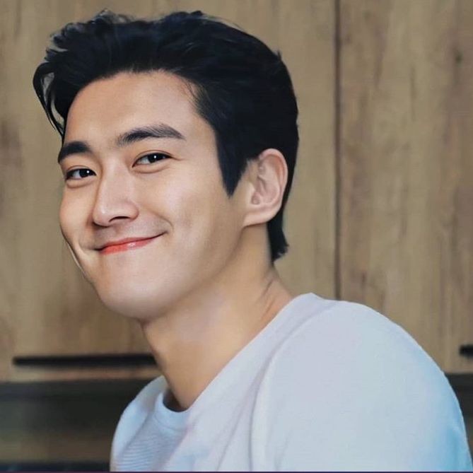 Happy Birthday Choi Siwon oppa       