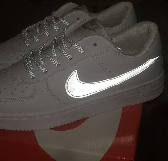 tenis air force refletivo