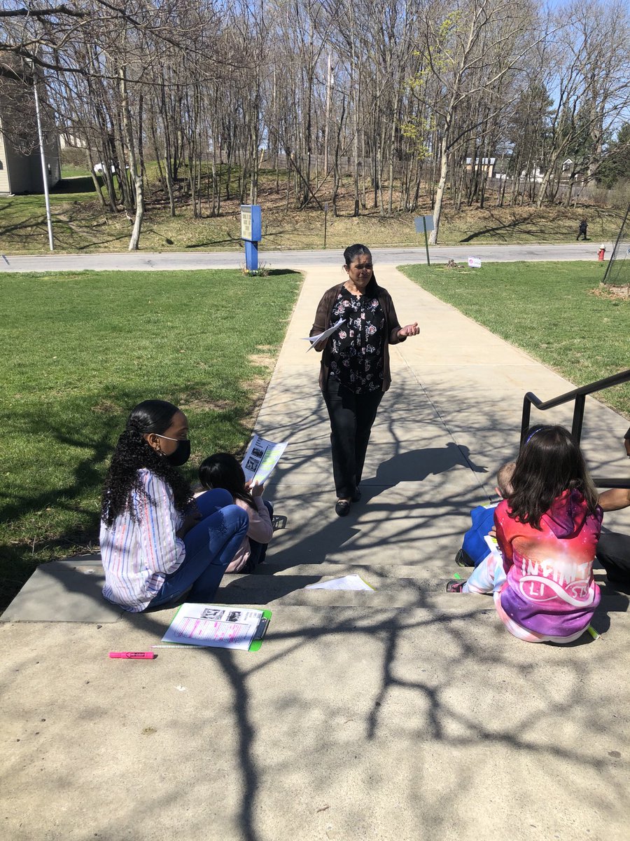 #SouthAveElem 5th graders having a discussion about animal adaptations out front. ☀️