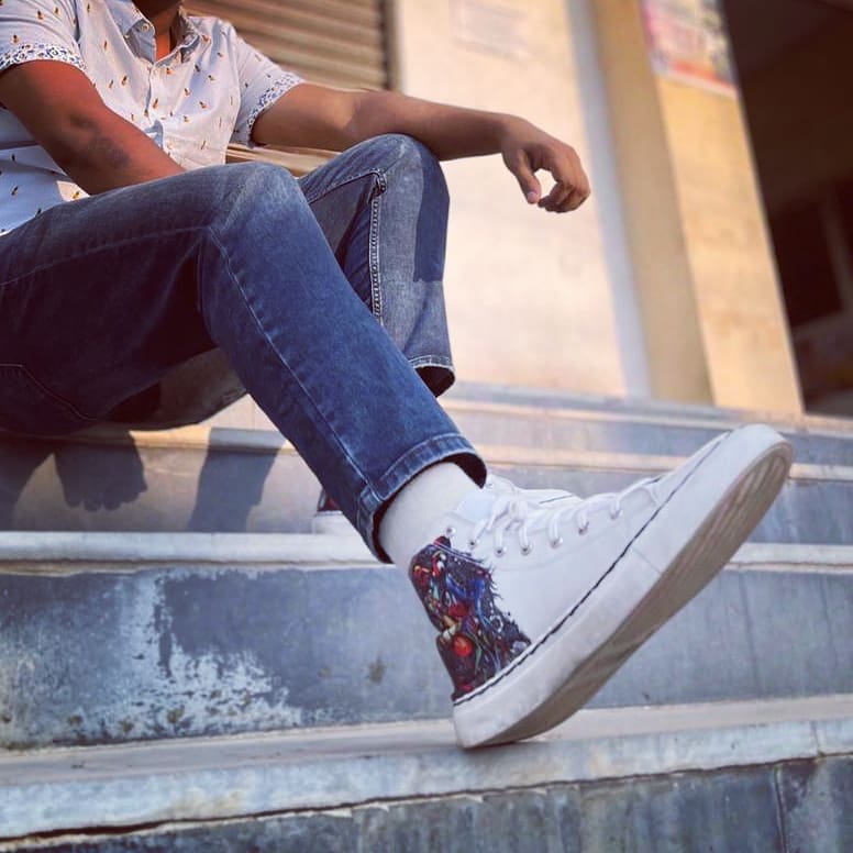 rivirshoes's tweet photo. Light and shadow ❤️ #rivirshoes #canvas #sneakerhead https://t.co/LLuTpmMHLp