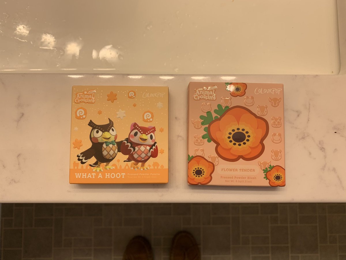 thelovelyskip's tweet photo. Had some fun this morning with my #AnimalCrossing pals. These are too cute! I do love pretty things. 🌷🦉#colourpop 💋#lookslikespring https://t.co/GaJcY1ITXr