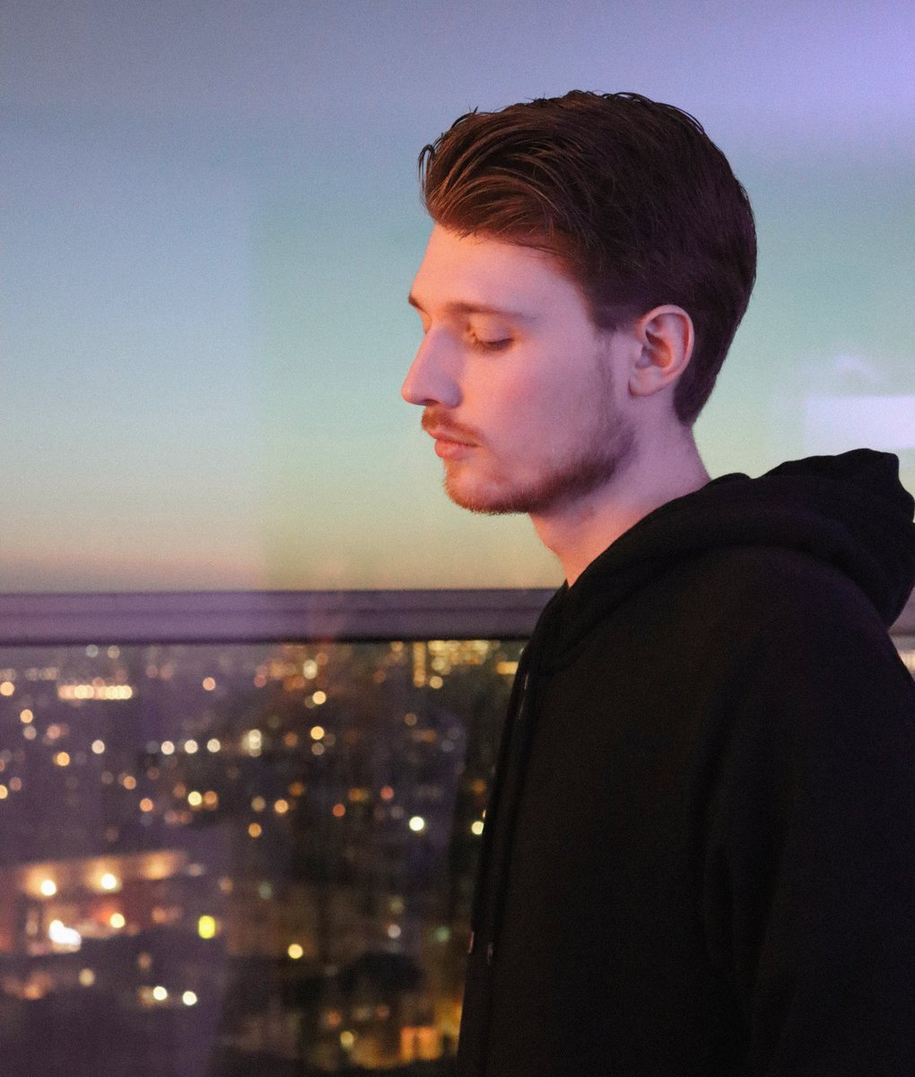 Got a remix coming out this friday, made by the talented man @ItsJustinHawkes 🔥 Can't wait for you guys to hear it!