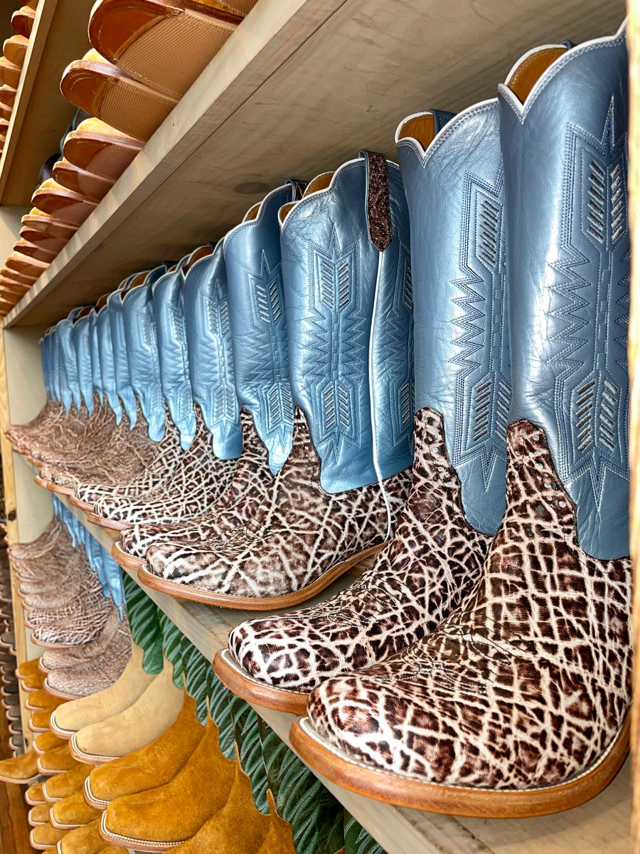Rows of beautiful Anderson Bean Elephant boots! Call us for pricing and availability! 🐘 

#boots #andersonbean #shopping
#shoplocal #sansaba #texas