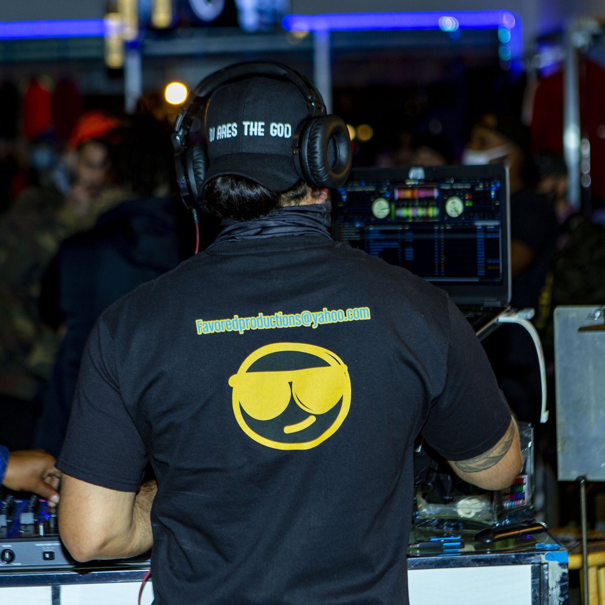 favoredpro's tweet image. Back to business! Make you parties unforgettable! Book @favored_productions now, Dates getting filled up fast, Dont miss out!🍻🎊🎊🎉🎉

#wedding #weddingphotography #weddingseason2021 #weddingseason #partytime #dj #djculture #sweet16 #privateparty #corperateevents #gradparty