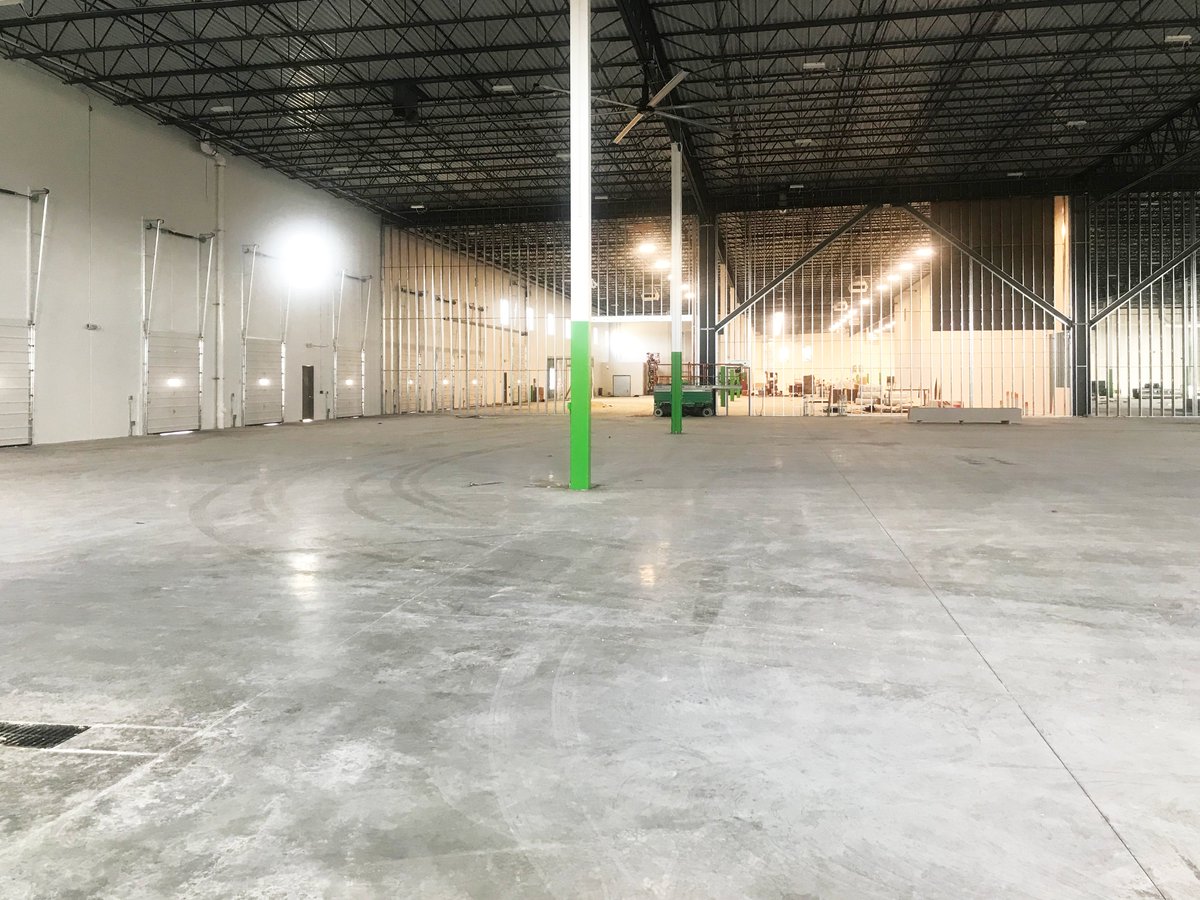 InfiniumWalls's tweet photo. The #INFINIUM Solutions Team put their hard hats on once again to explore the latest HQ updates, and picture themselves in the new space as it shapes up for completion in the next few months!π π’ π
#DefiningGlassWalls #PeopleProductProcess #AmericanMade #WorldHQ #Construction https://t.co/u5ywi1a51r