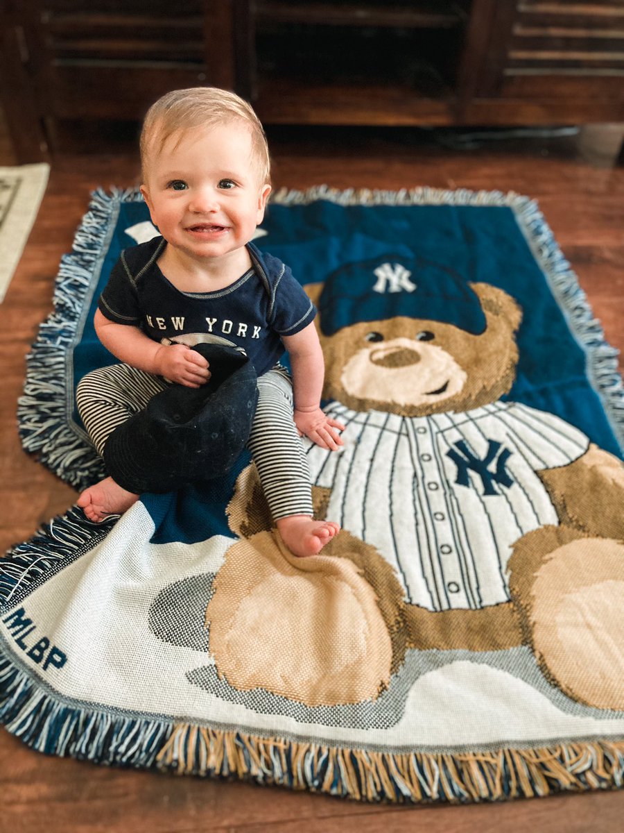nac728's tweet photo. @YESNetwork @Toyota 8 month old Hudson is ready to cheer on the Yankees! https://t.co/bczTjiGvco