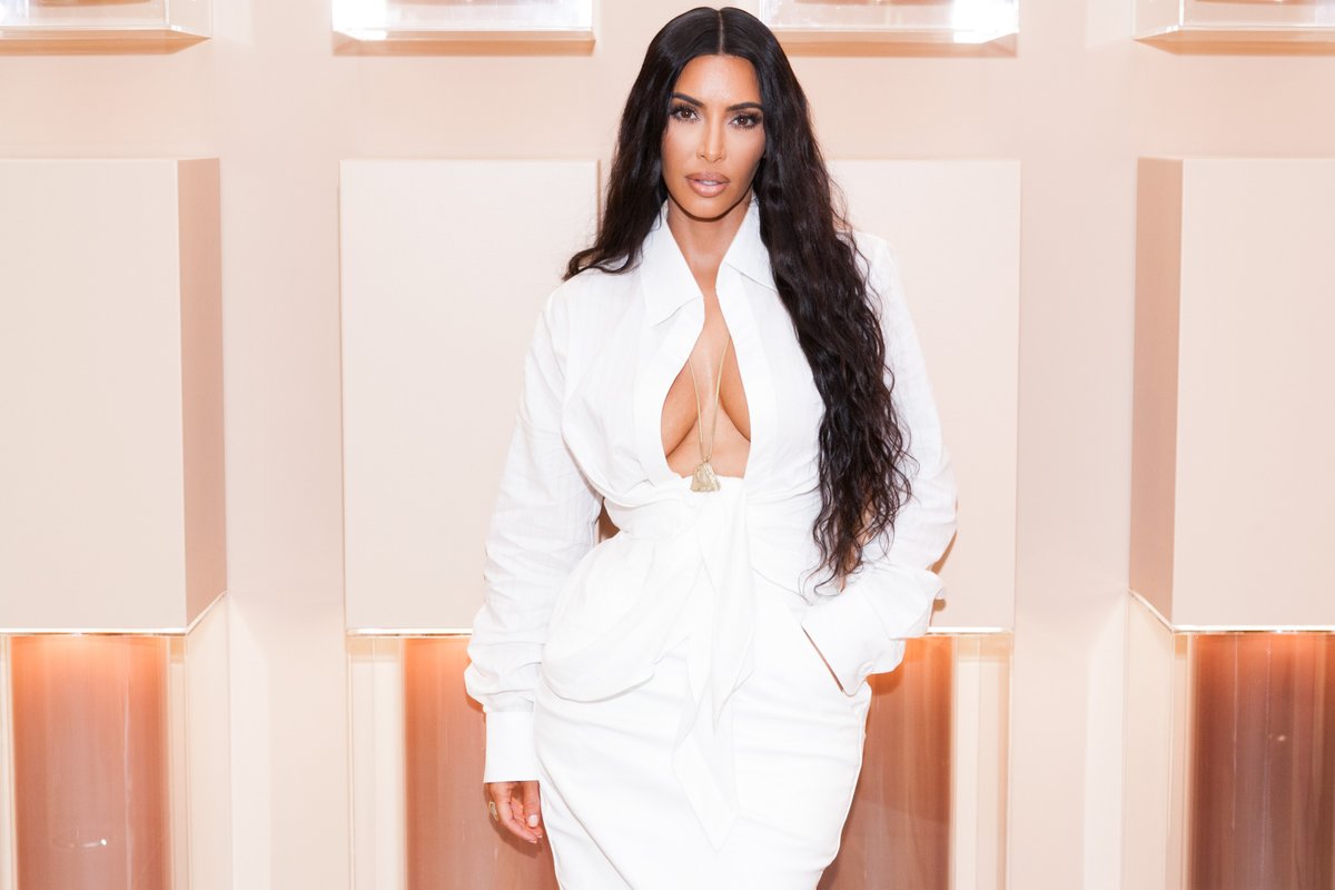 Kim Kardashian has officially achieved billionaire status for the first time, according to Forbes, who announced her inclusion in their World’s Billionaires list. trib.al/2UVsHdL