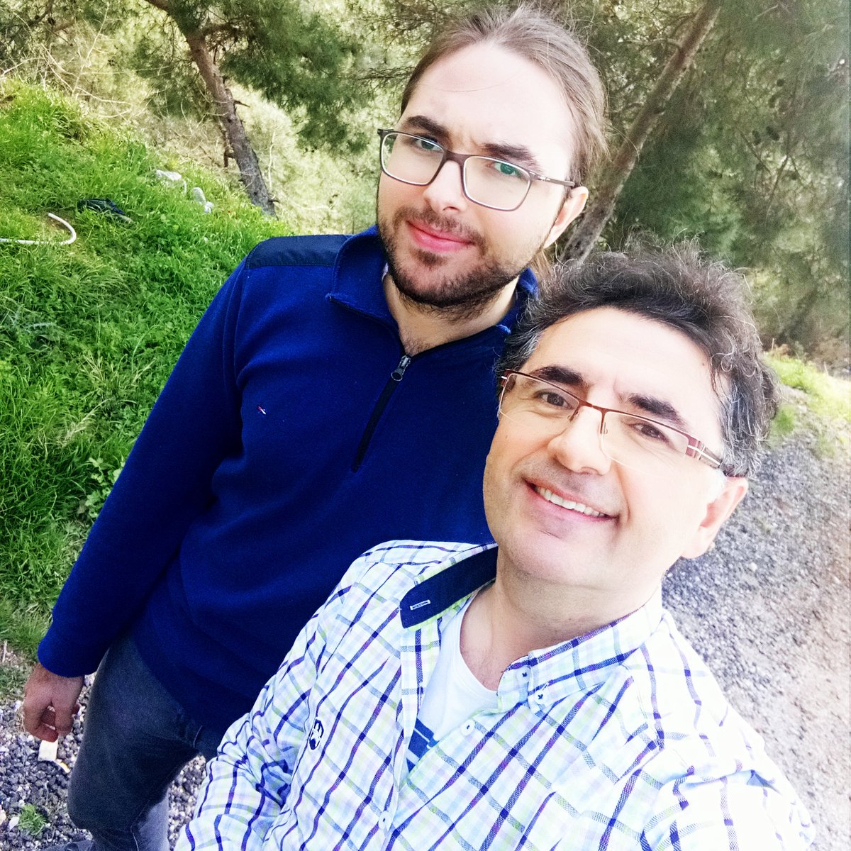 Güzel insanlarda nimet gibidir. Kıymetini bilmezsen Allah geri alır..
Rabbim etratımızdaki güzel insanları eksik etmesin. Herkese hayırlı akşamlar...