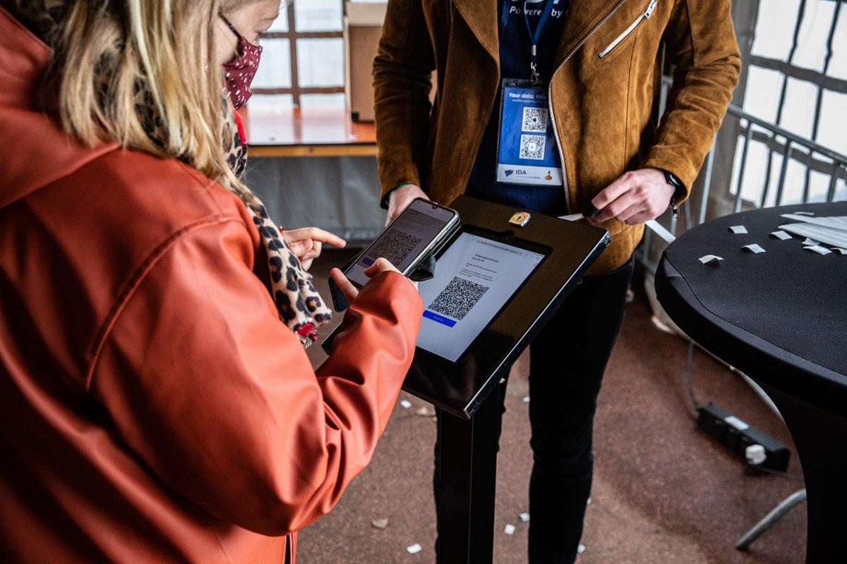 Het kabinet start met pilots om de werking van toegangstesten in de praktijk uit te proberen. Doel van de pilots is om te zien hoe met testbewijzen een bijdrage kan worden geleverd aan het eerder en ruimer openen van sectoren.

Nieuwsbericht ⤵️

rijksoverheid.nl/actueel/nieuws…