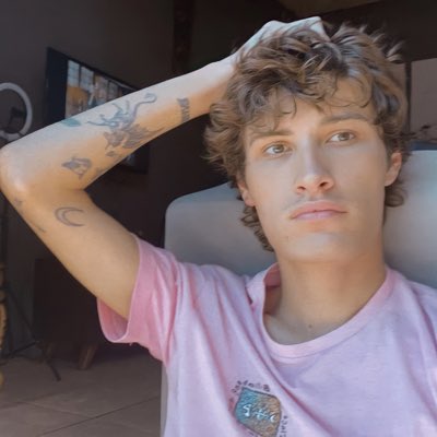 #NewProfilePic https://t.co/O1NCDci3U9<a href="/tag/newprofilepic"class="tags">#NewProfilePic</a>