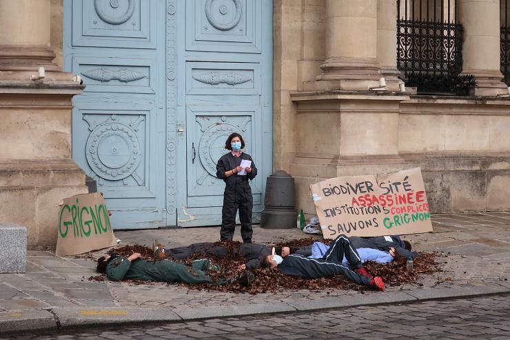 EXPÉRIMENTATION SOCIALE ET DÉMOCRATIQUE À #GRIGNON
Même si le ministre de l’agriculture ne change pas d'avis, c'est une victoire car tous ces futur.e.s #ingenineurs sortiront changés de cette expérience unique. 
#StopPrivatisationGrignon #reclaimthepower
buff.ly/3fPev8B