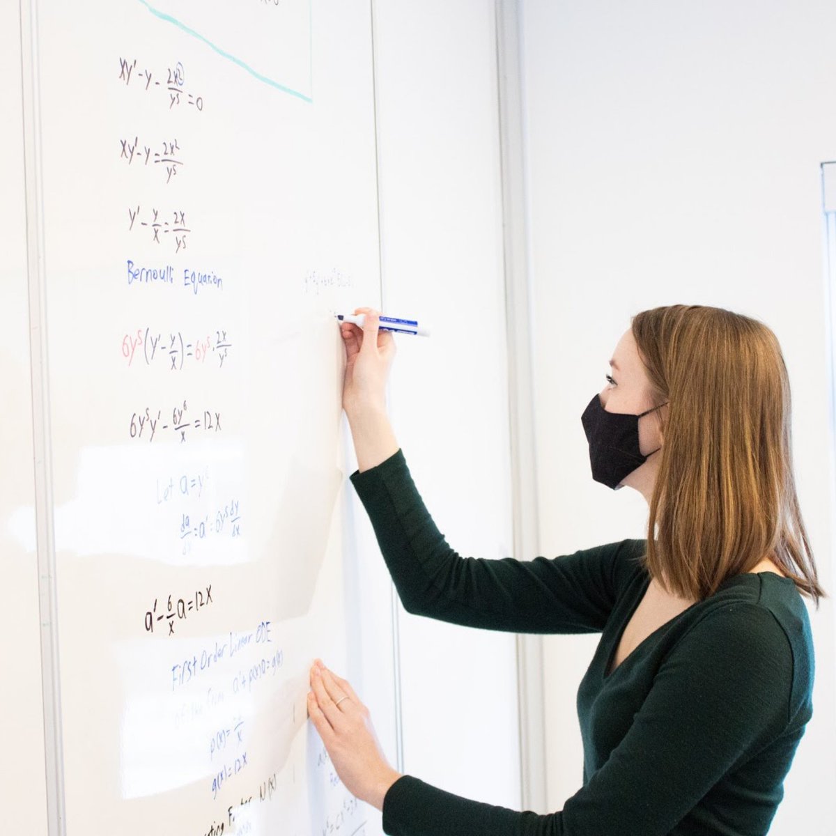 uofaresidences's tweet photo. Change can be scary—but it can also be the best thing you do!

Thinking of switching majors? Get tips from Janessa on our blog:
https://t.co/NpXITISsY4 https://t.co/nwaz7WwQPg