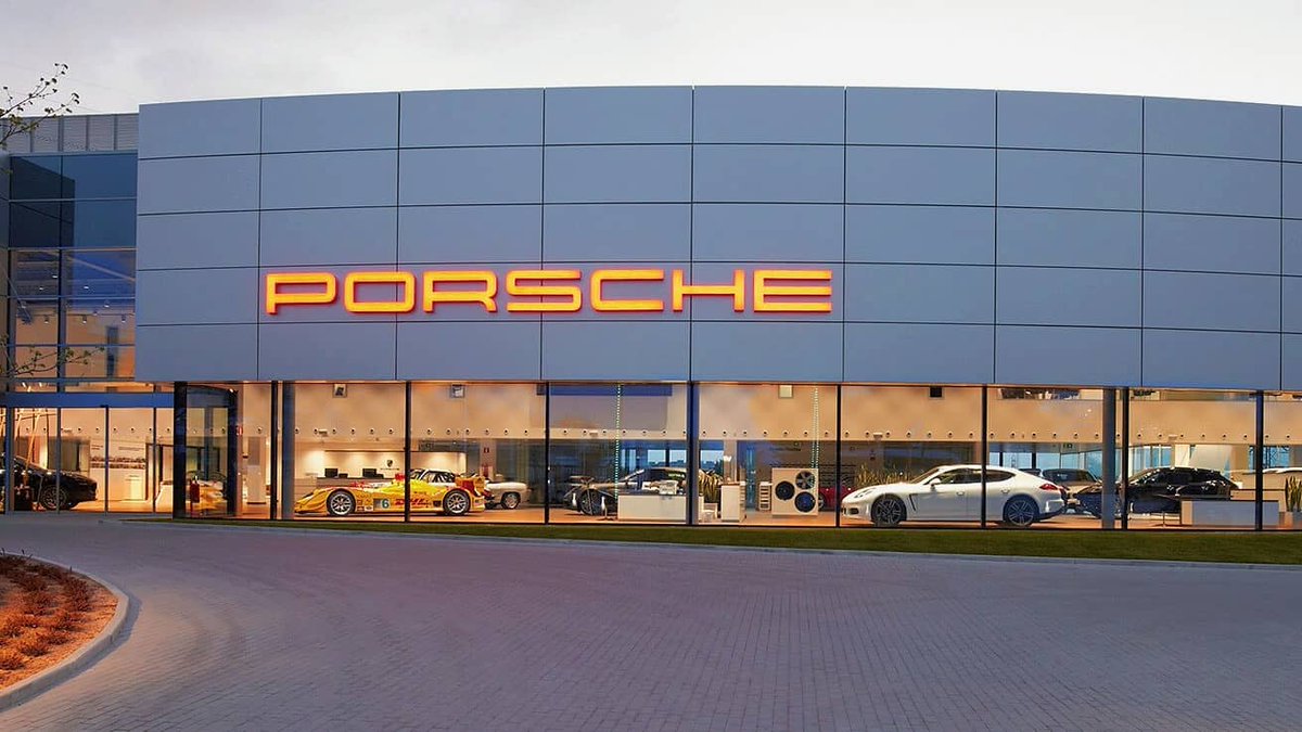 🔹En 2019 Kingspan instala el suelo técnico dentro del proyecto de remodelación de la sede de <a href="/Porsche/">Porsche</a> en Las Tablas, Madrid. 
🔹Proyecto realizado por Ortiz León Arquitectos, con dirección de obra de Vicente Rubio