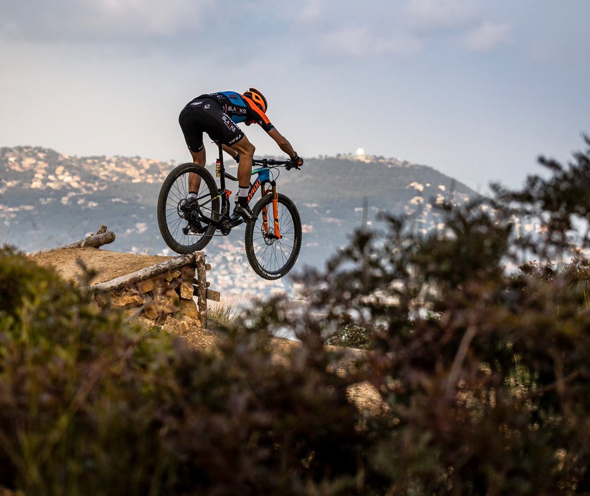 chiaro20's tweet photo. #jump #mtb #cycling https://t.co/UqVyzAYRyQ