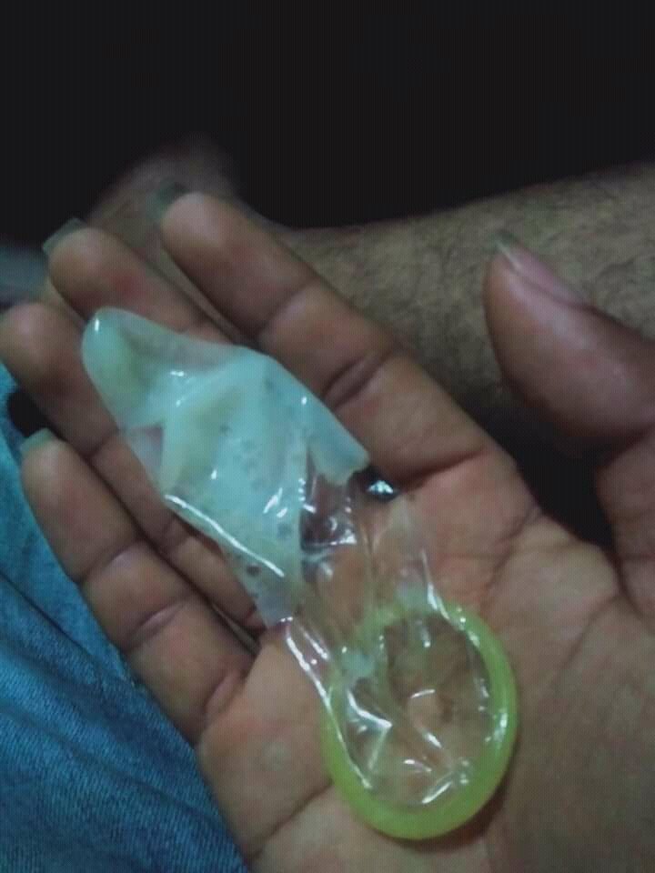 MatMoxs's tweet photo. Kondom wadah mani pejoh https://t.co/LEDwz9BJcB