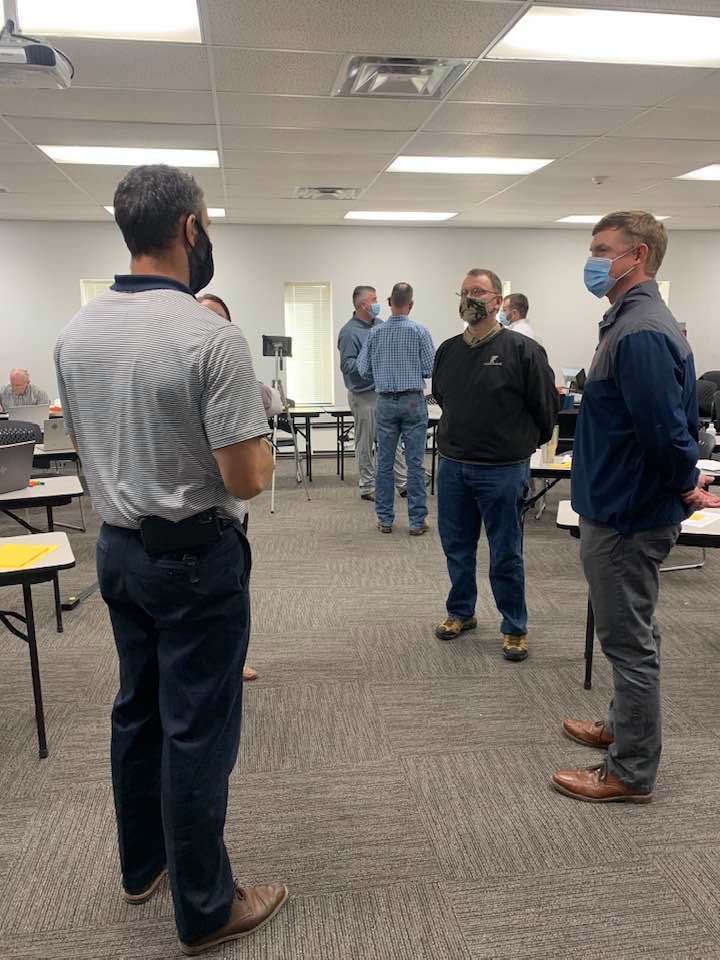 DaleCarnegieALA's tweet photo. Day 1 of High Impact Presentations at Fontaine Trailer!  Love seeing my customers who have great relationships! #montgomerytranspprt #Fontaine  #daledit! https://t.co/iSMy0DpgnE