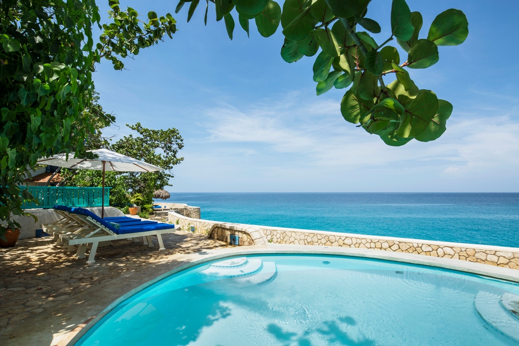 islandoutpost's tweet photo. Cheers to mornings like these at The Caves!
π@thecaveshotel
#Reawakenyourspirit #Unwind #Chill #Vacation #TheCaves #Negril #Romancefactor #Jamaica https://t.co/qIbLAFKkf3