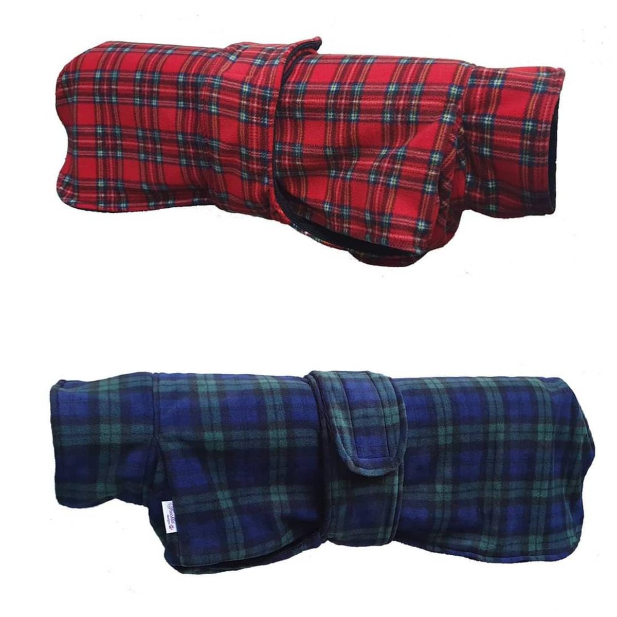 It's National Tartan Day today and as a Scottish business it is only right that I have two great tartans for you to choose.

A nice bright red Stewart Tartan or a dark and moody Blackwatch Tartan. 

#nationaltartanday #tartanday #tartan #stewart #blackwatch #scotland #dogcoat