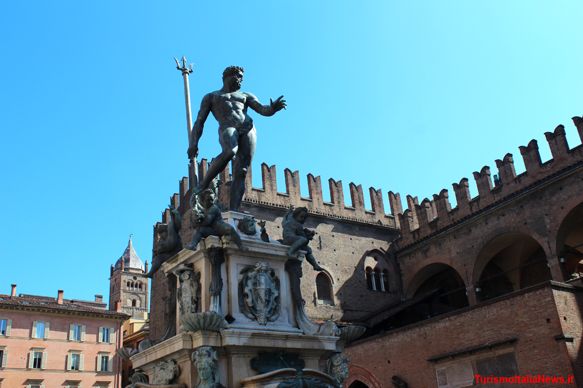 TurismoItaliaNw's tweet photo. Si inaugura il 13 aprile la Ciclovia del Sole sull'ex ferrovia Bologna-Verona da Mirandola a Sala Bolognese (Osteria Nuova) 
Leggi la notizia https://t.co/Ibt7U8QdZm 

#Bologna #cicloviadelsole #ciclovia #mobilitàdolce #bici @cittametrobo @BolognaWelcome @turismoER #Turismo https://t.co/iRVqyorMTt