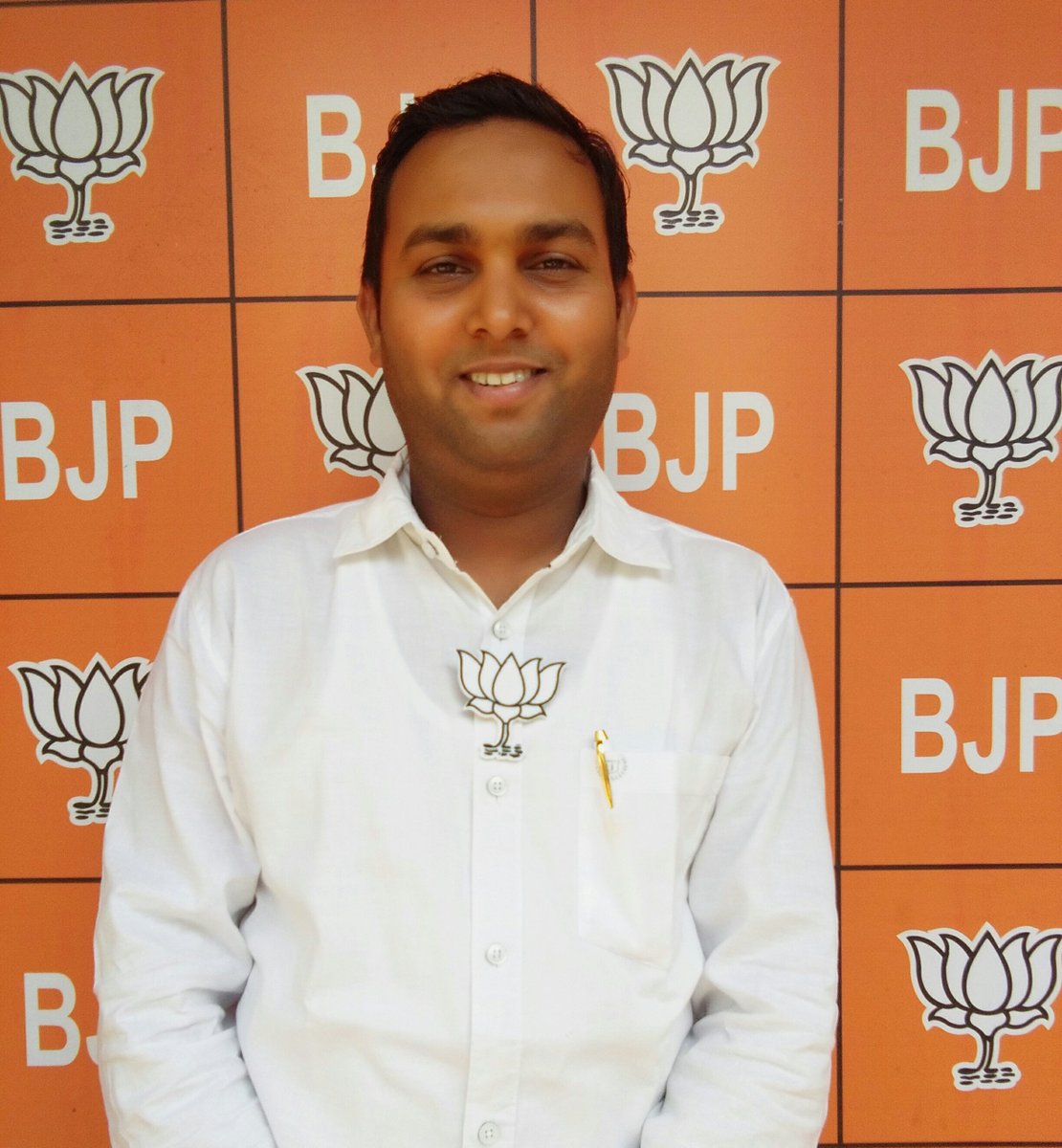 SumitKumarBJP's tweet photo. विश्व के सबसे बड़े राजनैतिक दल @BJP4India  स्थापना दिवस की सभी देवतुल्य कार्यकर्ताओं को हार्दिक बधाई । कार्यकर्ताओं ने संगठन को अपने खून-पसीने से सींच कर आज #41_वर्ष का किया है । #BJPFoundationDay 
@narendramodi  @JPNadda @LalSinghArya  @blsanthosh @adeshguptabjp @siddharthanbjp https://t.co/2ARY59u3Bz
