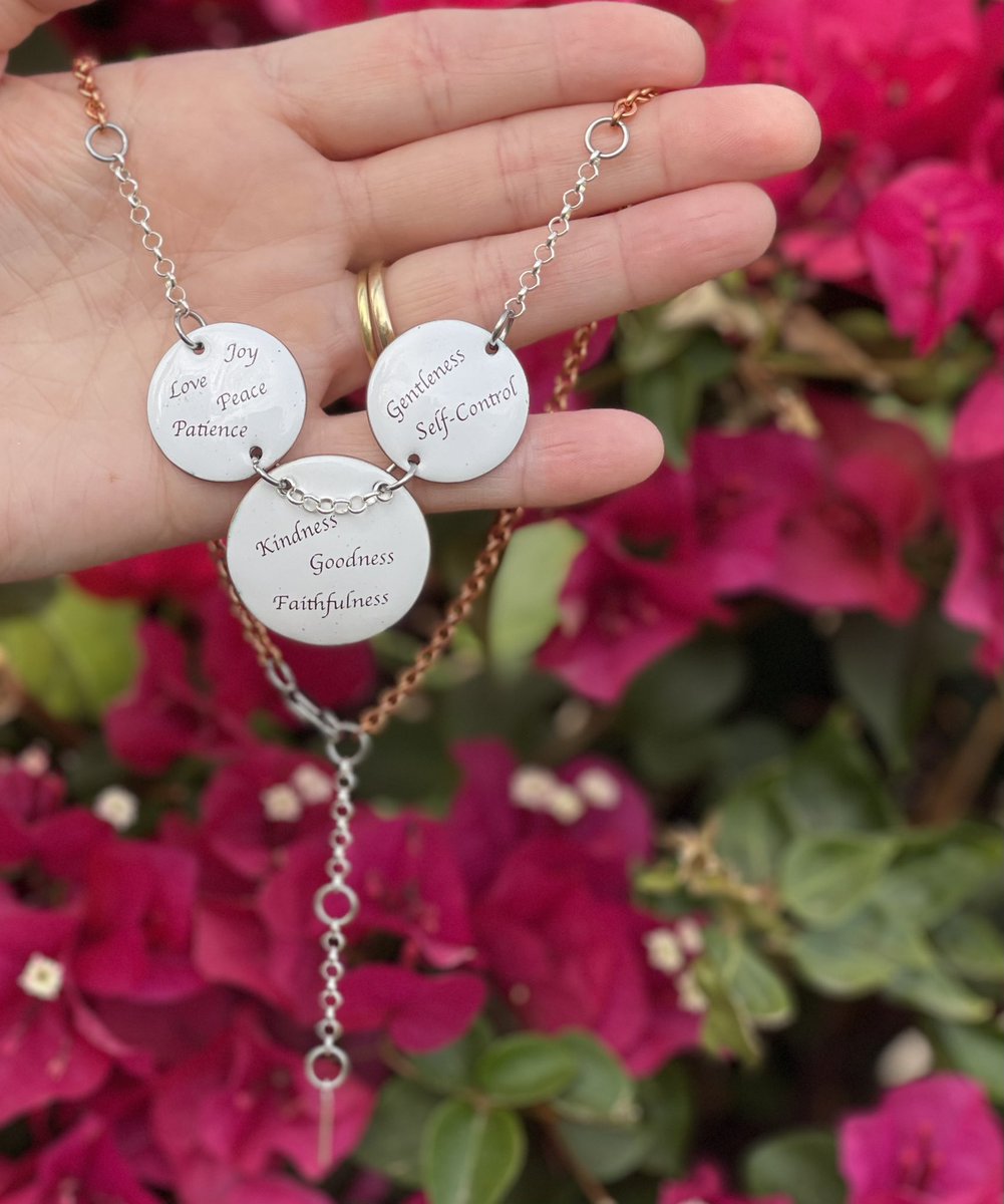 OolaMom's tweet photo. This one-of-a-kind necklace will be available in my Etsy shop tomorrow morning😍 https://t.co/tpIszQdL1d