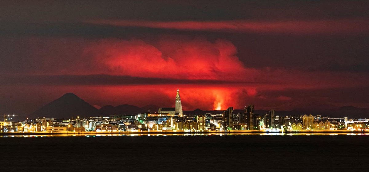 «Горячее» предложение: в Исландии выставили на продажу проснувшийся вулкан 
