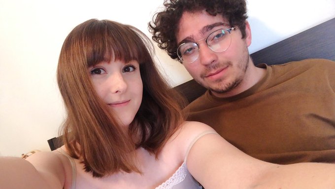 WE FORGOT OUR 6 YEAR PORN ANNIVERSARY!!! It was on March 15th!! Thank you all for a lovely 6 years! 🥳💕