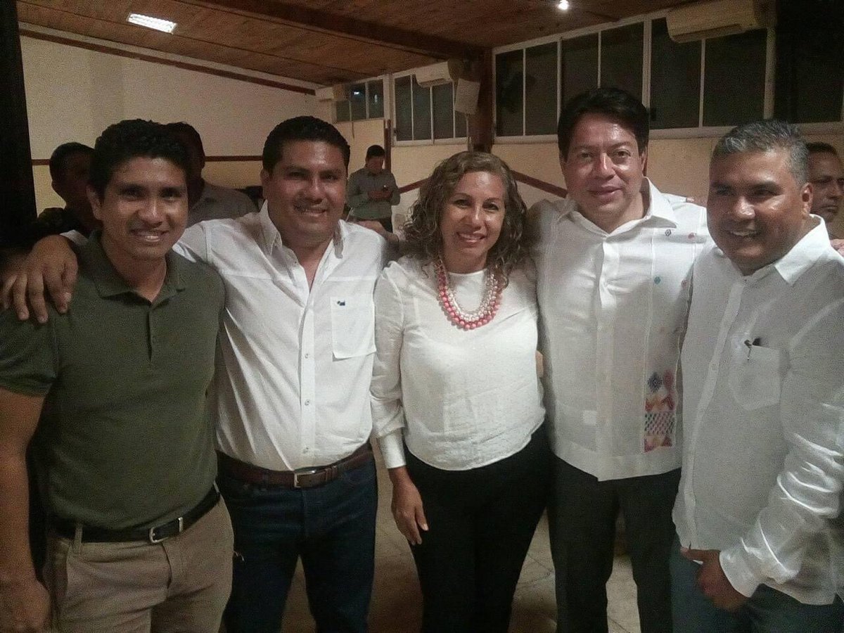 Hipólito y Roger Narcia, están detrás de los embates contra <a href="/MorenaChiapas_/">Morena Chiapas</a> usan a Diana Orantes Dorantes para tomar la sede del partido, sin importar la desestabilización que causan <a href="/CitlaHM/">Citlalli Hernández Mora</a> <a href="/sergiomelgar67/">checa codigo-sur.com</a> <a href="/sandyluzleon/">Sandy Leon México 🇲🇽 Bot5559 🤖</a> <a href="/Christi44514431/">Christian González Arreola</a> <a href="/Ruben_Arres/">RUBEN ARRES</a>