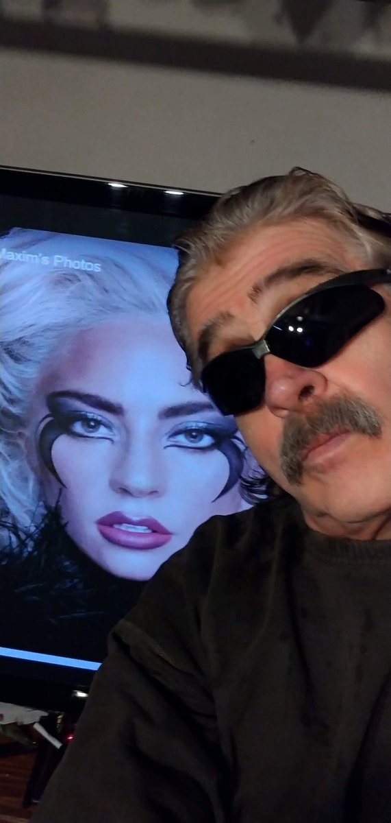 JohnnyMaxim tweet picture