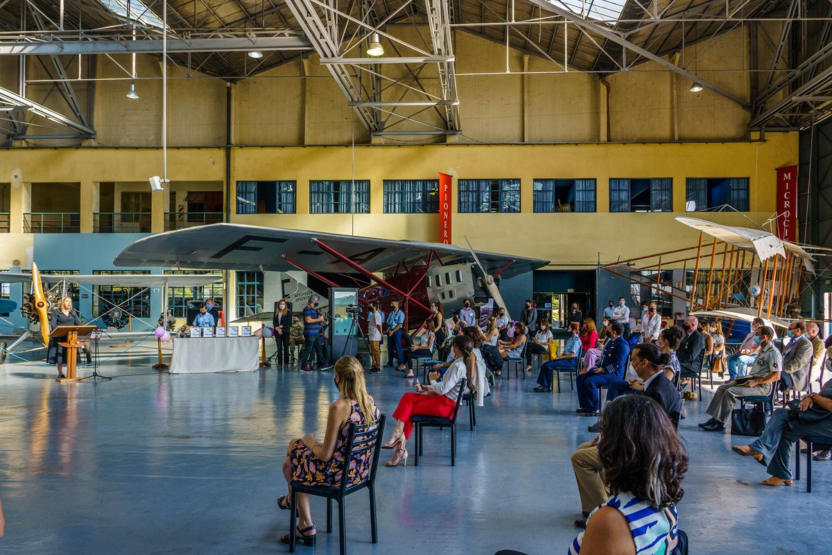 🇫🇷 🇦🇷 Correo Argentino presentó una nueva emisión postal dedicada a la aviadora francesa Adrienne Bolland, primera mujer que atravesó la cordillera de Los Andes hace 100 años.