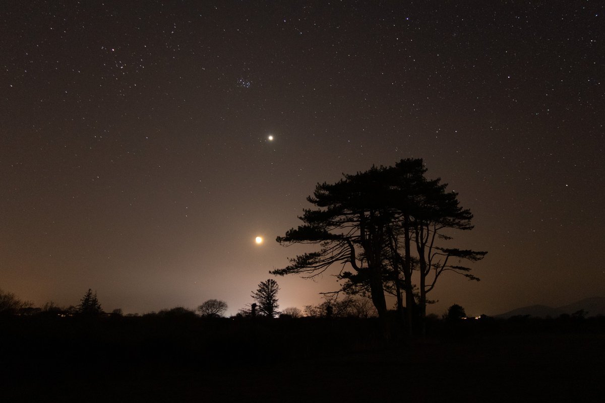 I forgot about this one I took, another long exposure here ⭐️ (Background glow is from a town 4 miles away)
#longexposure #night #photography #nightphotography #light #landscape #nikon #photographer #photooftheday