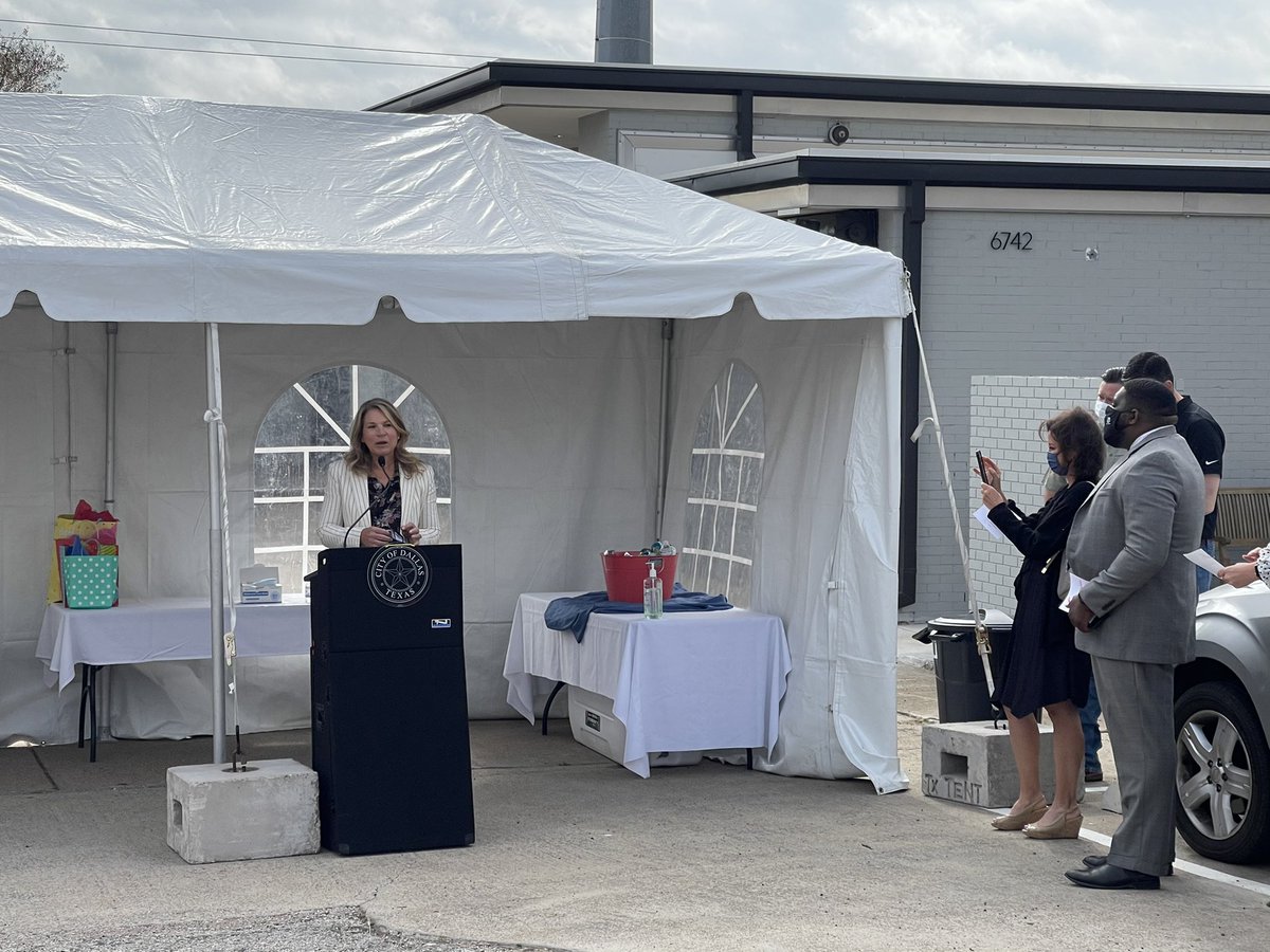 cmjsgates's tweet photo. Thrilled to cut the ribbon today &amp; open the Vickery Justice Center in the previous Fire Station #37 site. @CityOfDallas @comm_courts @VickeryMidtown #CommunityCourts #CommunityOutreach https://t.co/jmyeIKSKLO
