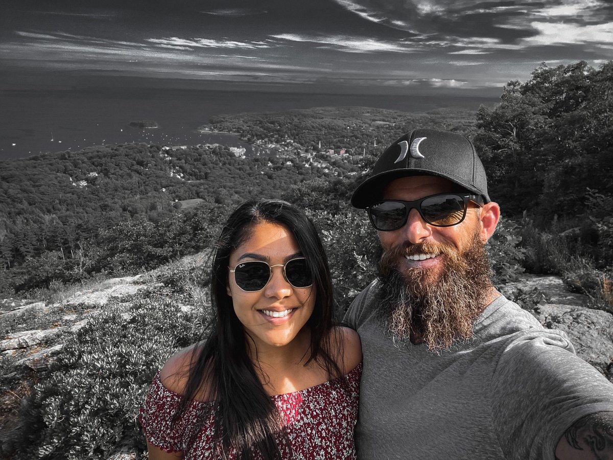 Simply Gore hosts Travis and Ellie