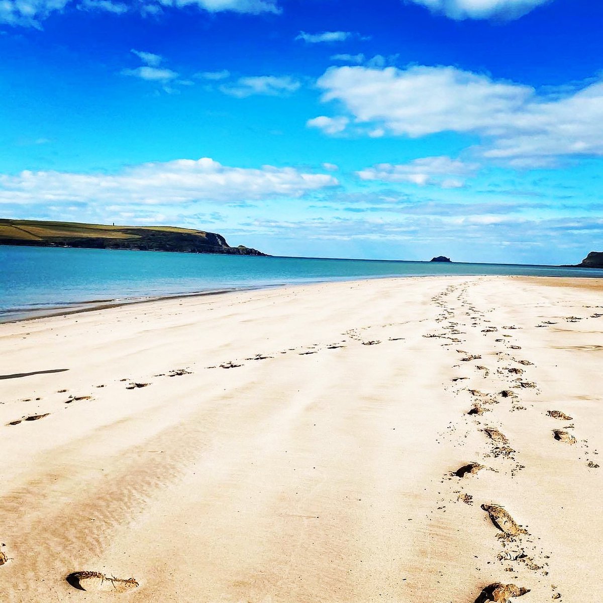 Theres nothing  like sandy toes &amp; salty kisses 
#sandytoes#beachlife#beautifulcornwall #picoftheday#travelgram #instatravel#cornwall #newquay#fistralbeach #halftermholiday#guesthouse#beautifuldestinations#travelphotography #travel#sunset#seaside#instablogger #wanderlust#holidays