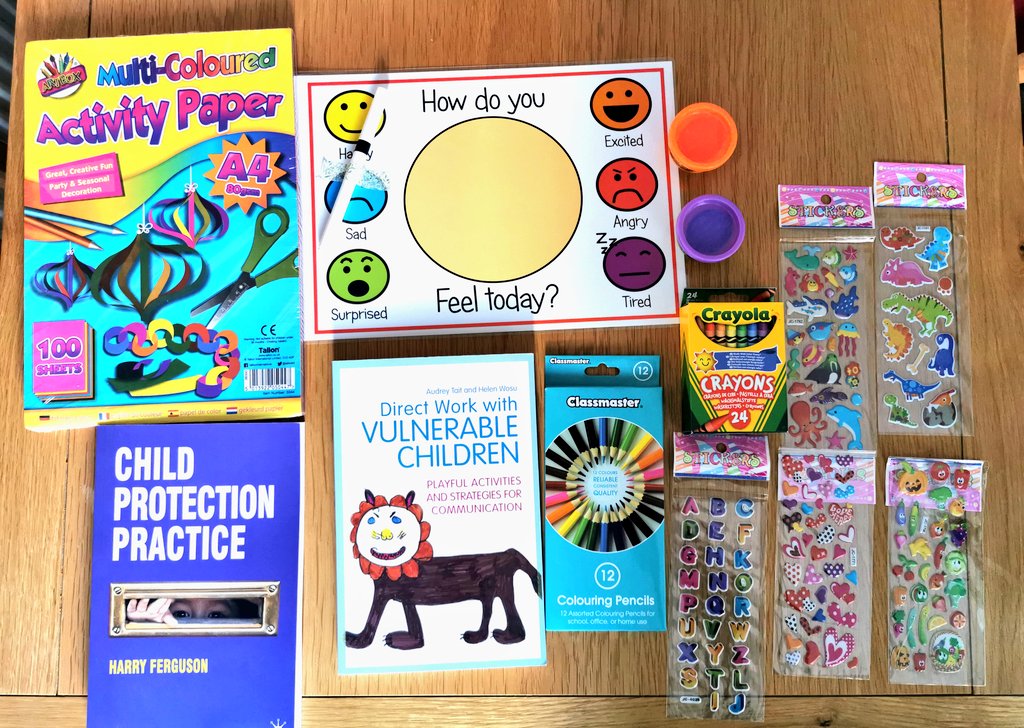 ChloeeJones1's tweet photo. Very impressed with the resource packs which Wakefield provide their ASYE social workers with for direct work with children!
#NewlyQualifiedSocialWorker https://t.co/EczlpW9ZIU