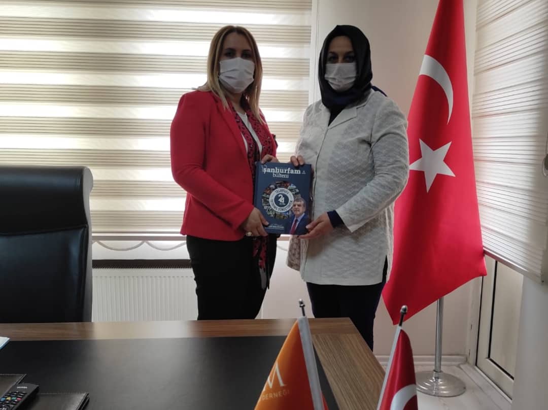 KADEM Şanlıurfa Temsilciliğimizde  Büyükşehir Belediyesi Baş. Danışmanı Sn. <a href="/umranmutlubilim/">UMRAN MUTLU BİLİM</a> ve Halkla İlişkiler Birimi ekibi ziyaretinde çalışmalar ve projeler hakkında karşılıklı fikir alışverişinde bulunduk.
<a href="/kademorgtr/">KADEM</a>
<a href="/SalihaOkurGmr/">Saliha Okur Gümrükçüoğlu</a>
<a href="/Dilsahozturkmen/">Dilşah BEYAZ ÖZTÜRKMEN🇹🇷</a>