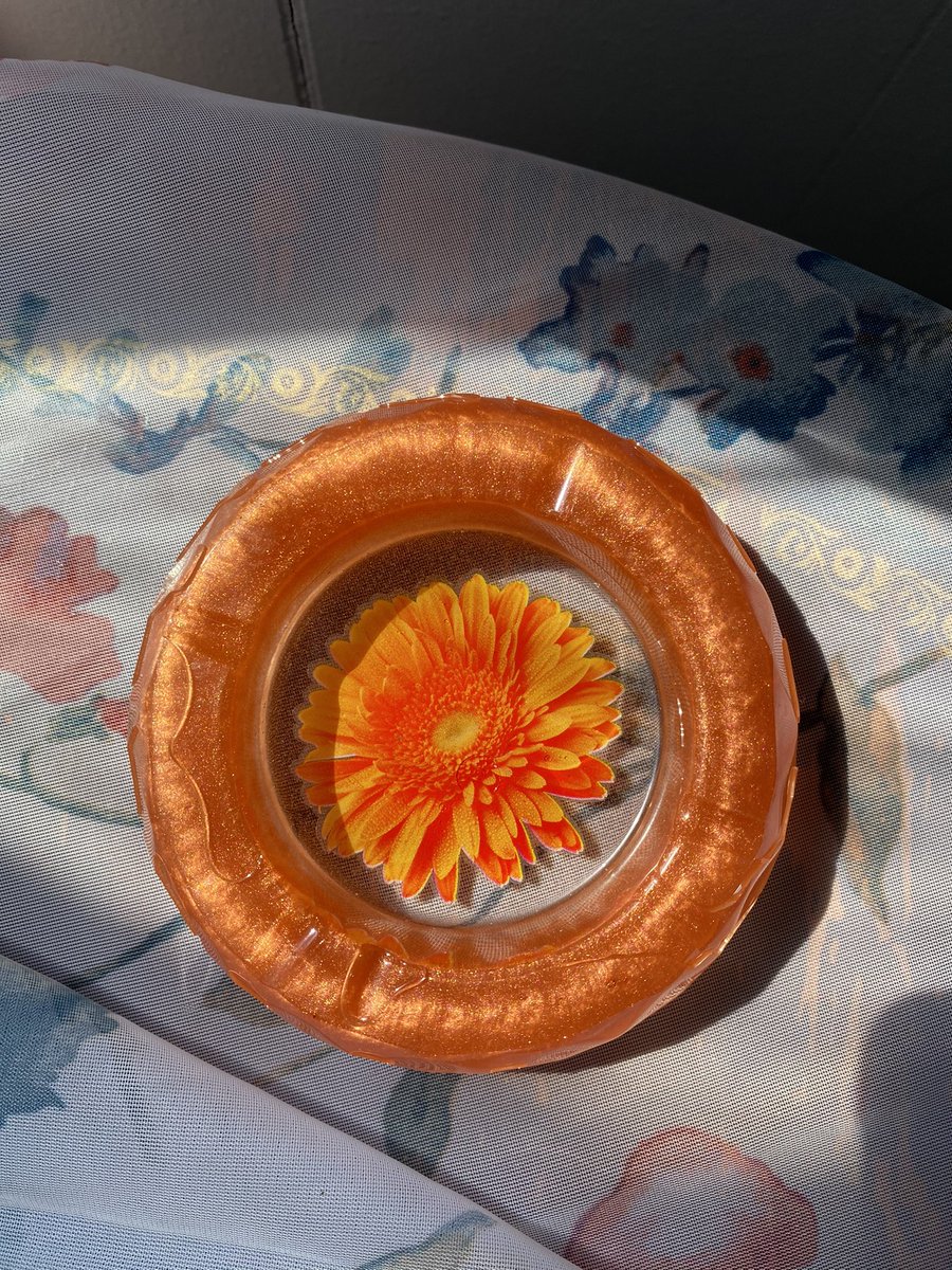 logananhorn's tweet image. 🧡🌼TWO NEW ASHTRAYS IN THE SHOP🌼🧡

Aaaaand... you can now order custom ashtrays! 

Link below! 
customizedbylogan.squarespace.com/shop
@LoganCustomized 🦋
