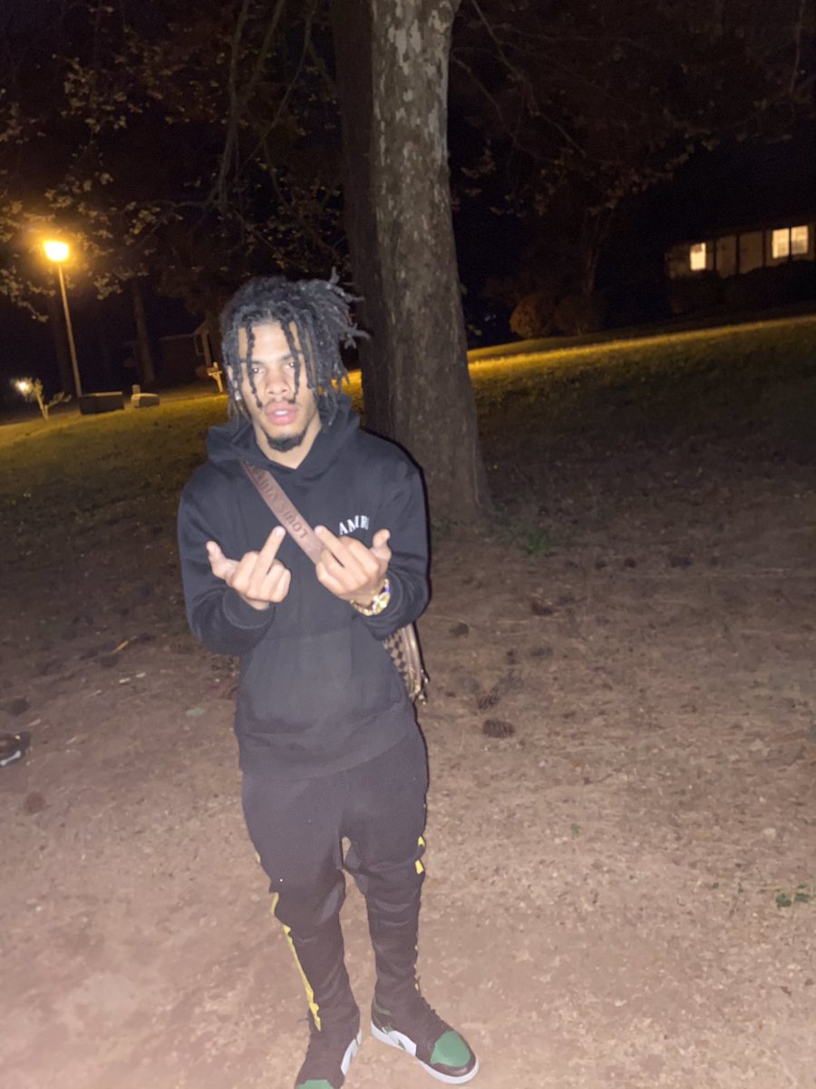 $ouf$ide 🅰️nt tweet media