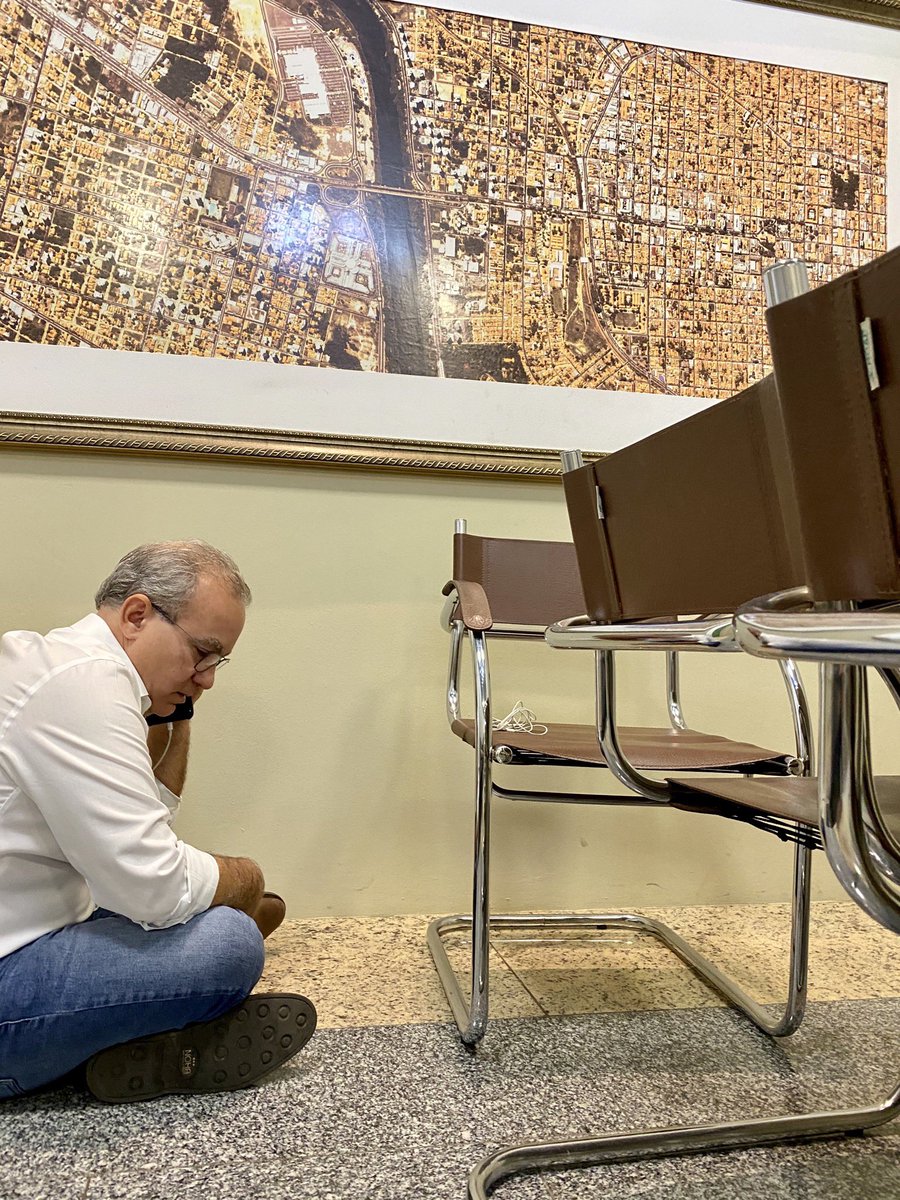 apxpaula's tweet photo. A vida é isso. Um amontoado de coisas que podiam ter acontecido. Uma avalanche de coisas que não deixam de acontecer. https://t.co/56IBlwNuWs