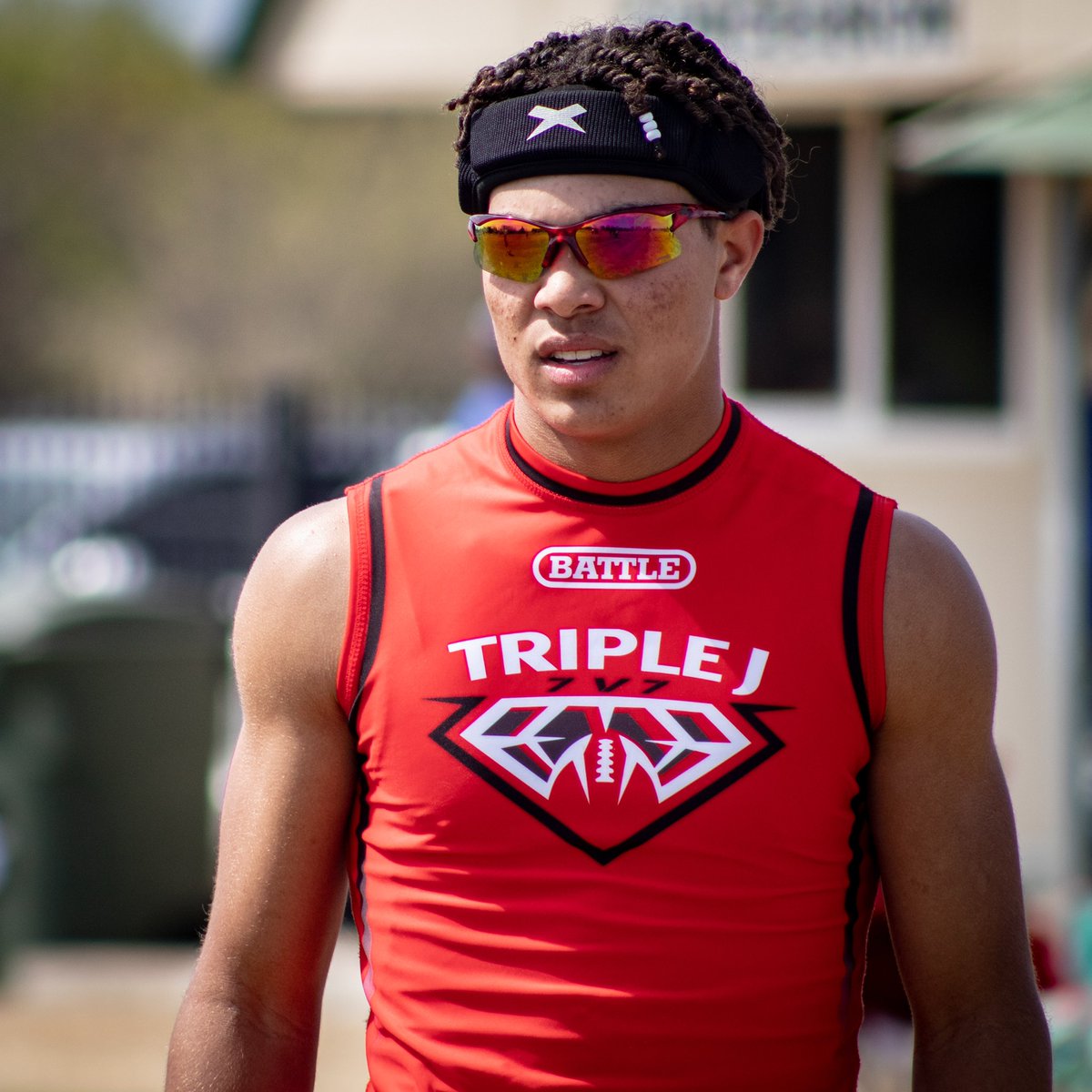 TimVerghese's tweet photo. 2023 Van Buren (AR) ATH Malachi Henry (@malachihenry_1) caught my eye running with Triple J 

Henry’s build for a sophomore stands out paired with some impressive athleticism makes him an intriguing prospect 

Name to know 📈 https://t.co/vsa8r5VDcc