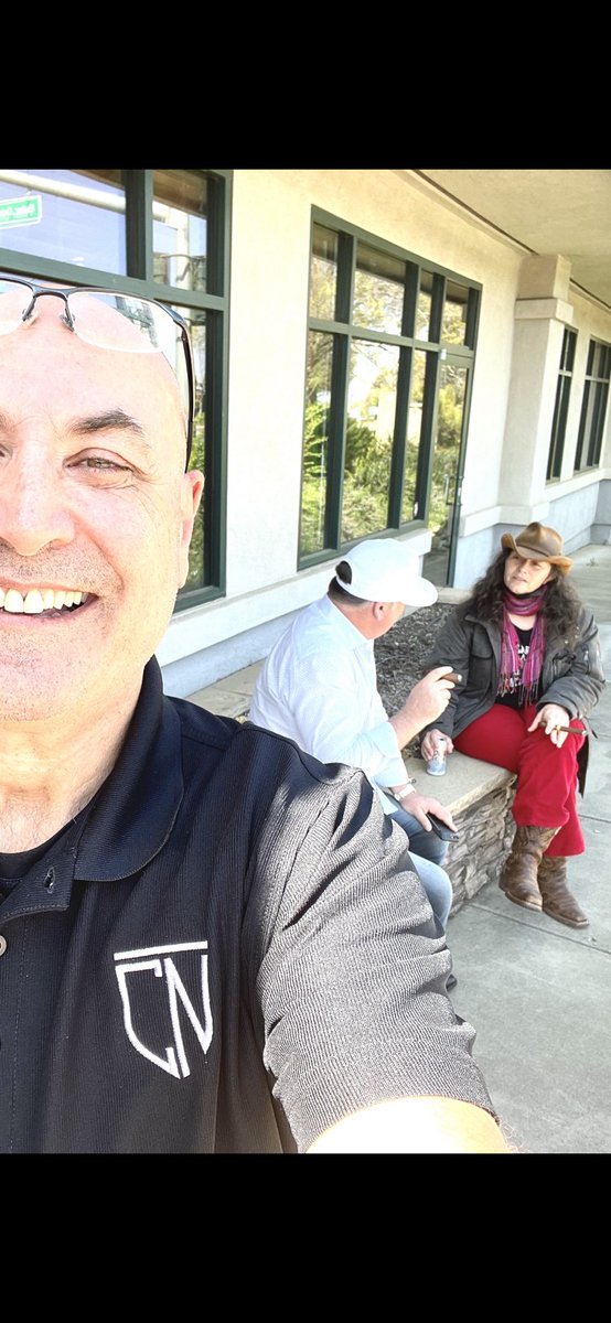 LaughterAndJoy's tweet photo. Chillin out and talking life and radio possibilities ❤️🙏😊@cdepuy @AccordingtoFred @ungalhariz @KevinSturmer @pdavison #Clubhouse #raisethevibration #joy #joyUp #cigars @MistressofBurn @MoeRockOnline @GlennBLundy @rohanseth @jaynoland @KevinSturmer @mohitsmovies https://t.co/eZOnvACcea