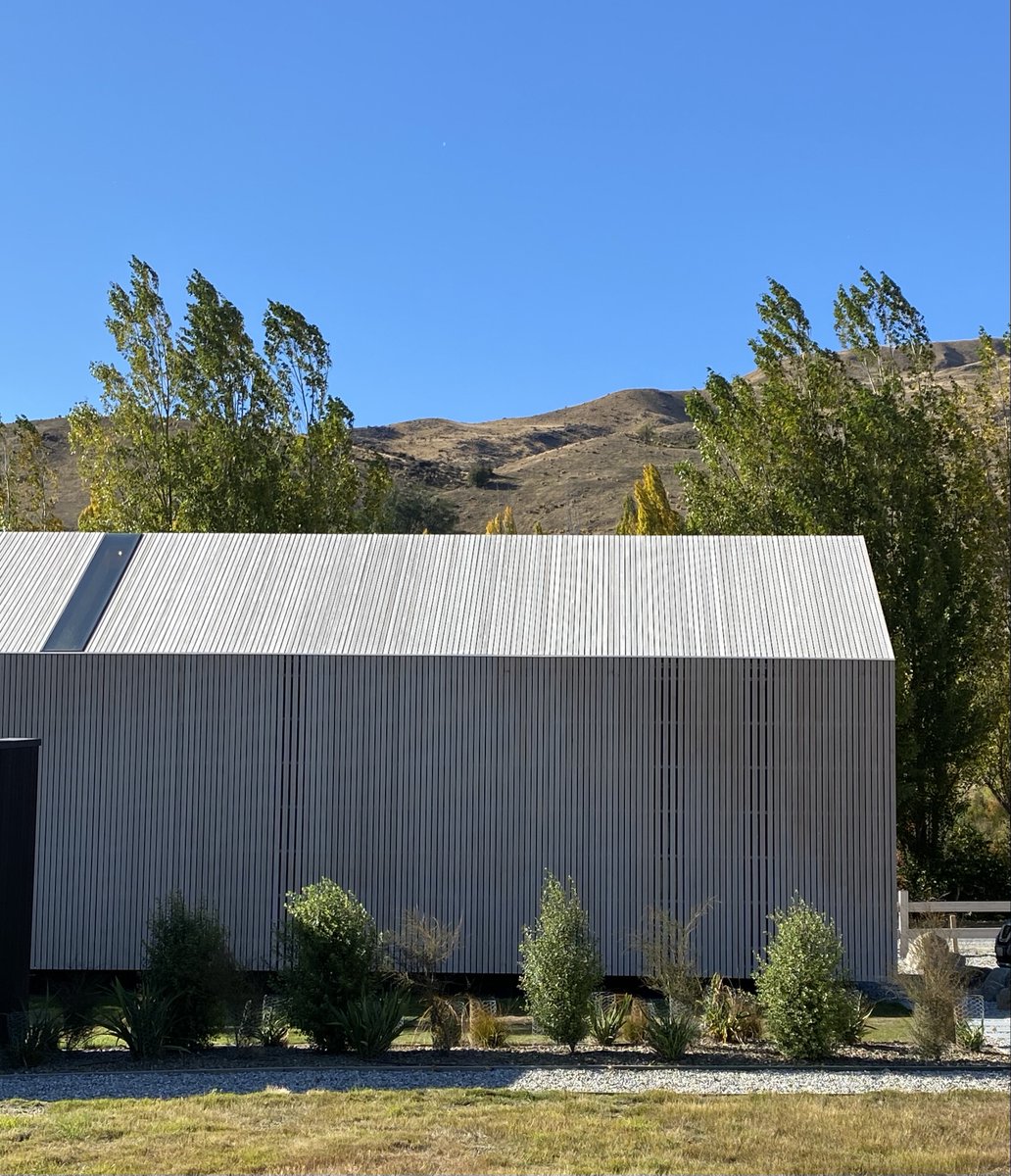 Autumn is here in New Zealand - and despite the change in scene, some things remain the same at the Cardrona Cabin.

Read more about Cardrona Cabin here >> bit.ly/3wnYZ9k
