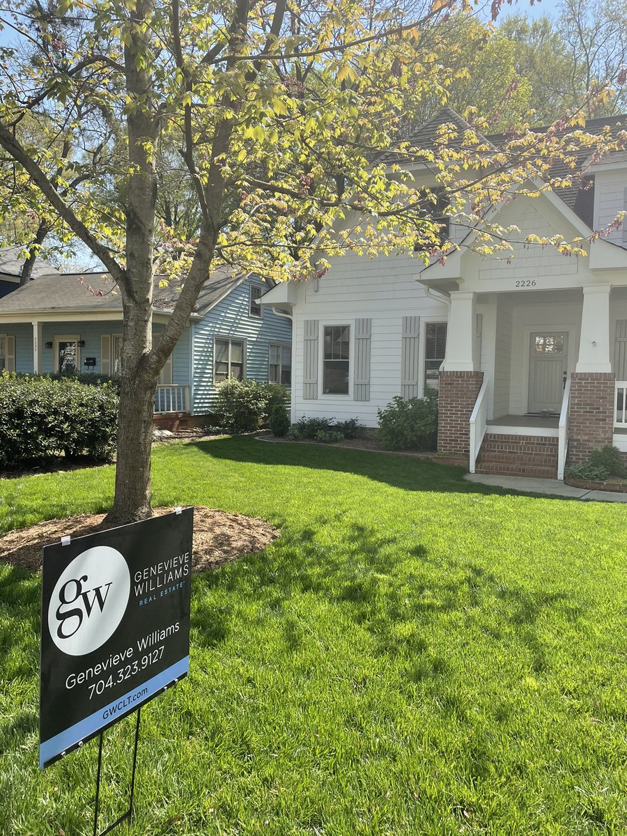 buckeyeinclt's tweet photo. It’s happening! After 13 years in our lovey home we have decided to take our talents (to another part of Charlotte). #firsttimesellers #springbreaksellers https://t.co/NNVBgyZWjZ