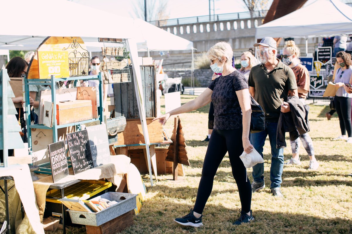 NashvilleScene's tweet image. The Crafty Bastards Spring Fair is happening in less than 2 weeks and you don’t want to miss it! This free event will host over 50 artisan vendors and food truck fare from @DaddysDogsNash, @NashSandwichSoc, @LovelessCafe and @rolled4ever.