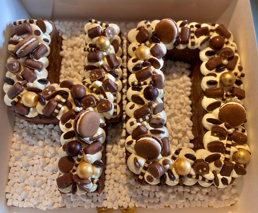 If you're celebrating your 40th birthday in lockdown, you might as well have plenty of tasty treats! This is a chocolate and salted caramel cake - where would you start 😍 #foodanddrink