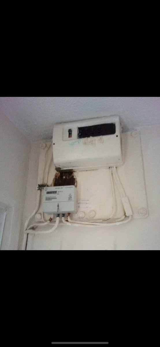 wire_services's tweet image. Replacement  fuseboard and meter tails , waiting for decorater to arrive but still massive improvement to all round safety of the electrical installation