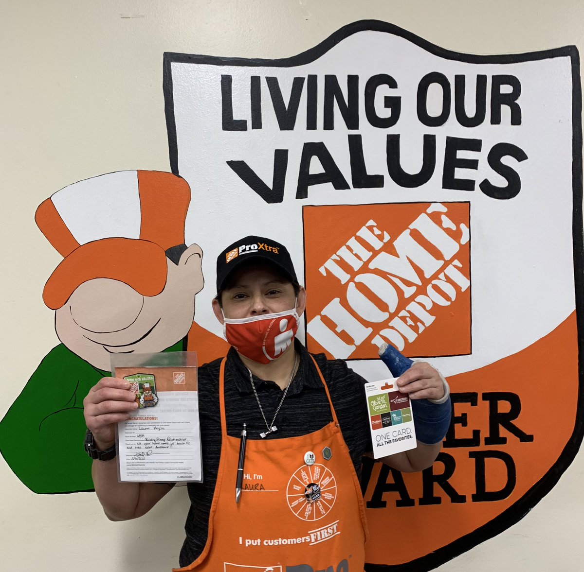 LBC_Katt's tweet photo. Shout out to my PASA Laura! Not only did she close a great sale with AustinFC but she also got a $2,530 MRO sale with them as well! Great partnership and amazing customer service! #ProMRO #MyArborWalkTeam @AccAreta @ericbernal01 @realbruce58 @ClementsEverett @PRO_JO_HD6553 https://t.co/h3wSC0PcA2
