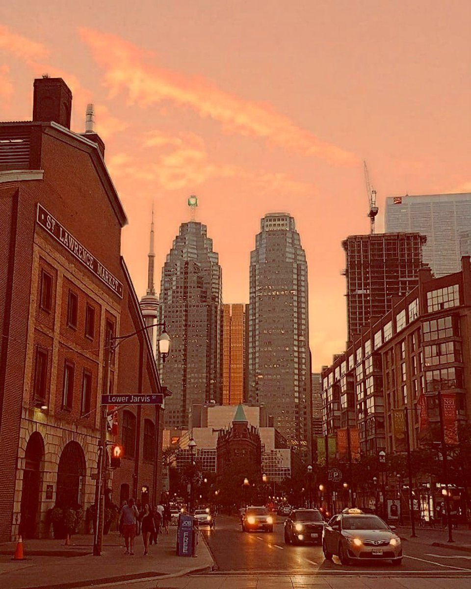 StLawrenceMkt's tweet photo. During the Provincewide Emergency Brake Shut Down the Market remains open for essential shopping. Dining indoors and outdoors at the Market is not permitted. #stlawrencemarket #essentialshopping #staywell https://t.co/m1QgaMvKkv