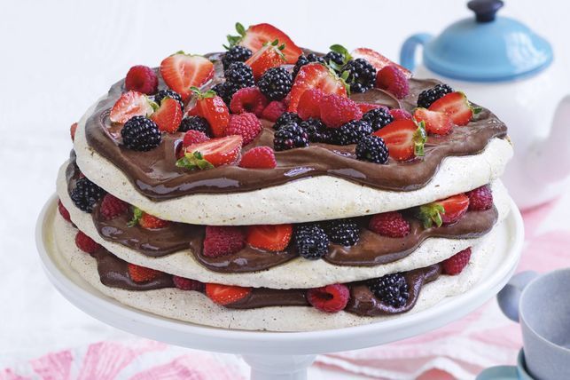 ketoditeonline's tweet photo. Chocolate cake 🍰🍰

Wow your family and friends with this decadent choc-hazelnut and berry meringue torte. They will all beg for a second serving! 🍰🍰

👇👇👇👇👇👇
https://t.co/r85w7MHrHE

#oneshotketo #keto #ketodiet #lowcarb #ketolifestyle #weightloss #ketoweightloss https://t.co/2I54a2hfJu